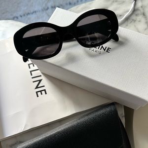 Céline TRIOMPHE 01 SUNGLASSES IN ACETATE
BLACK